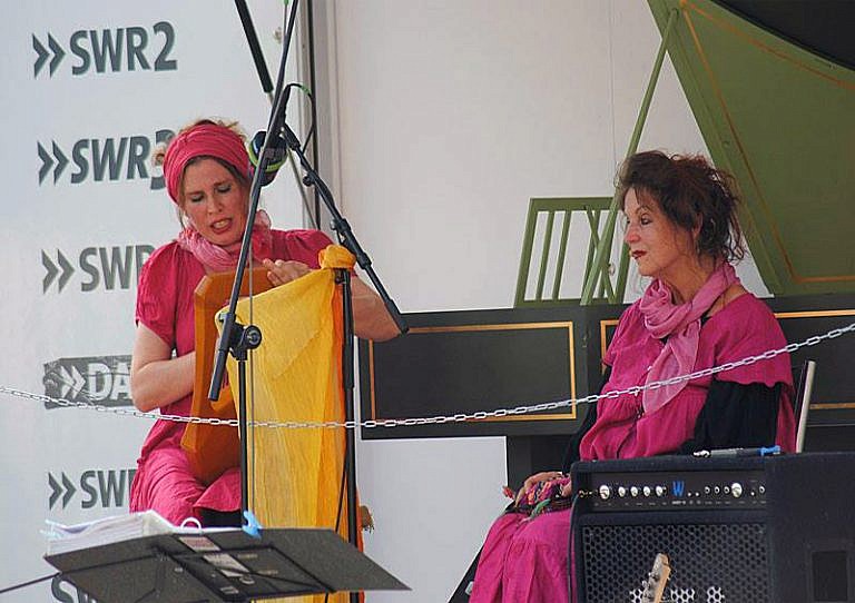 Nana Avingarde und Susanna Rosea